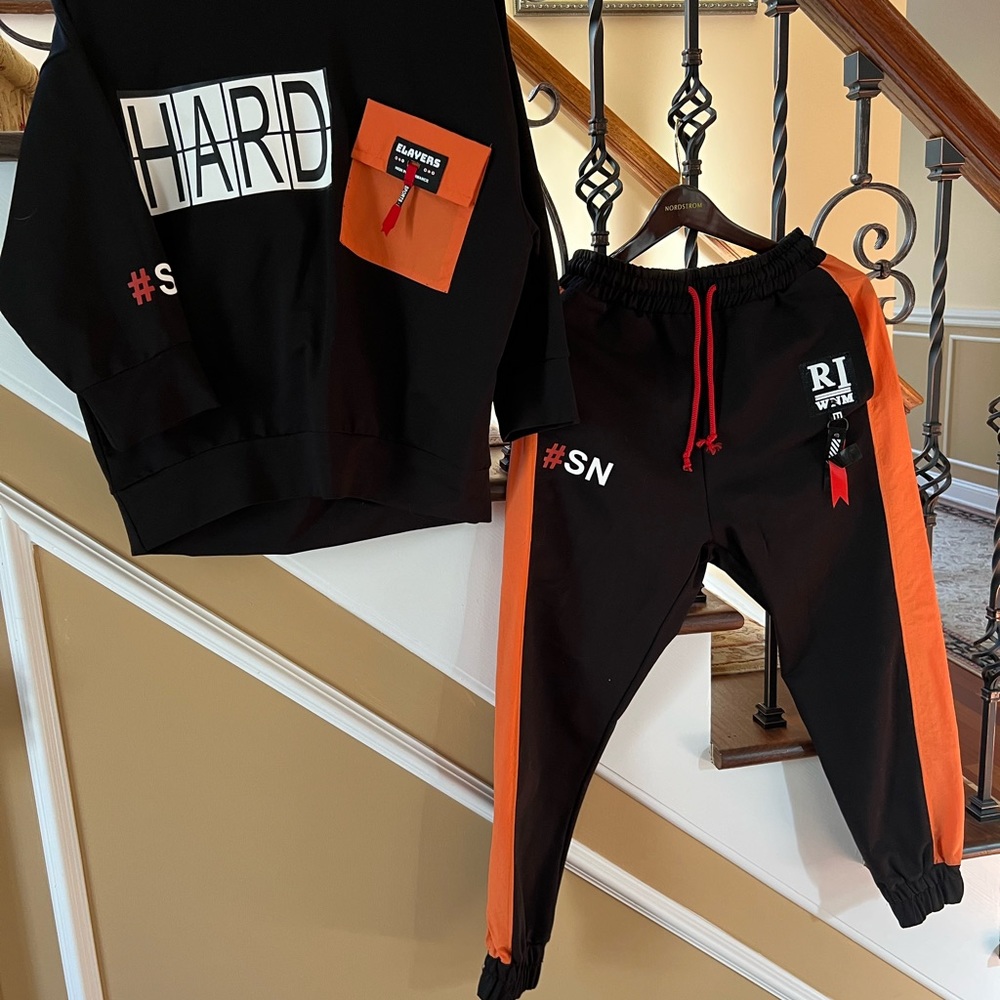 Sonesta sweatsuit with hoodie
